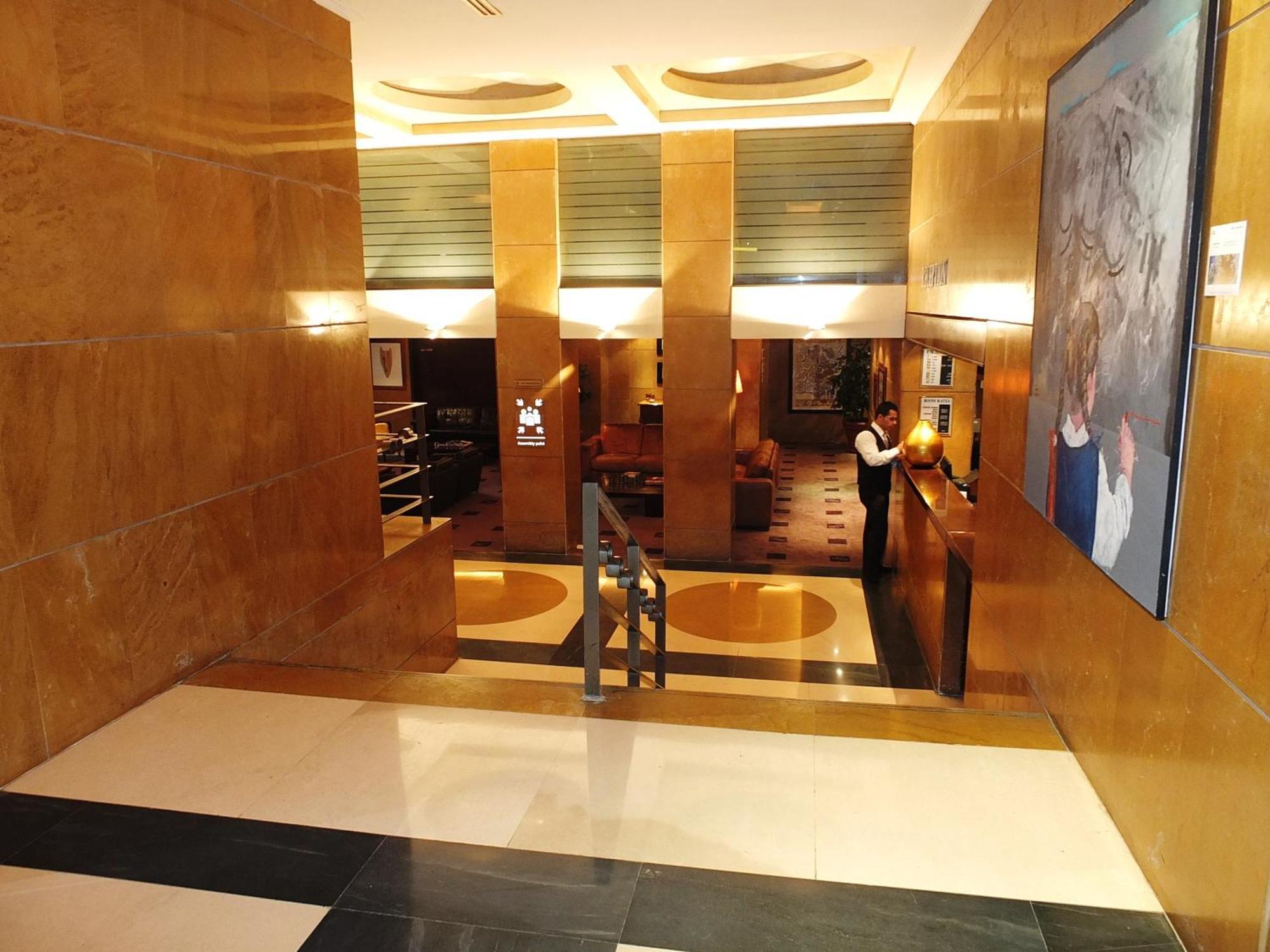 Plaza Hotel Beirut Exterior photo