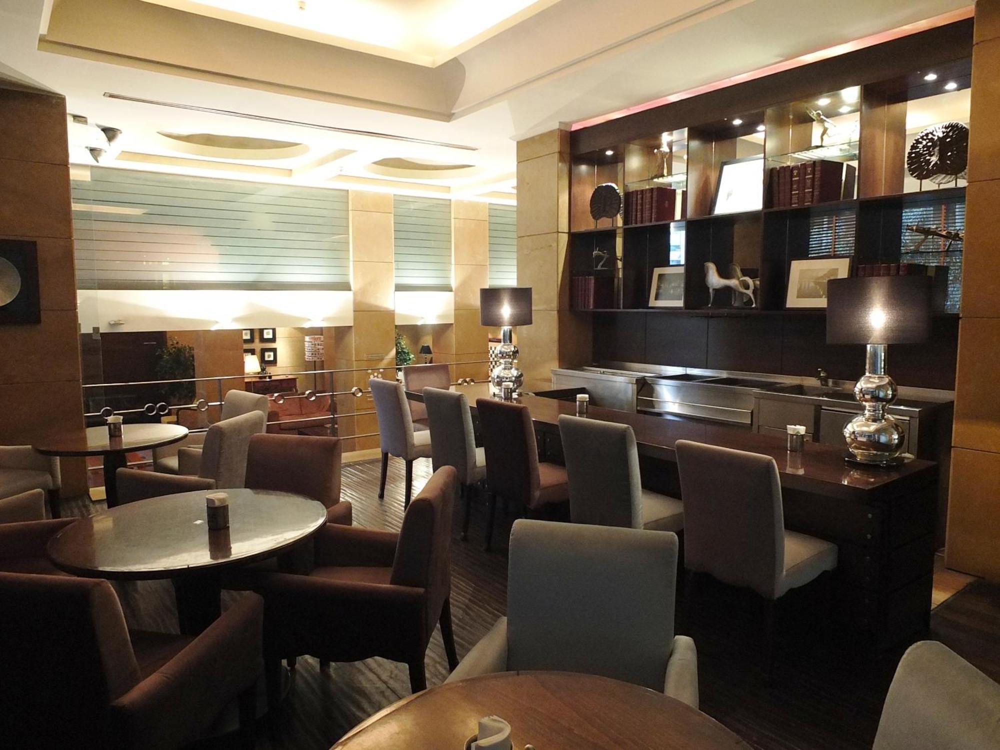 Plaza Hotel Beirut Exterior photo