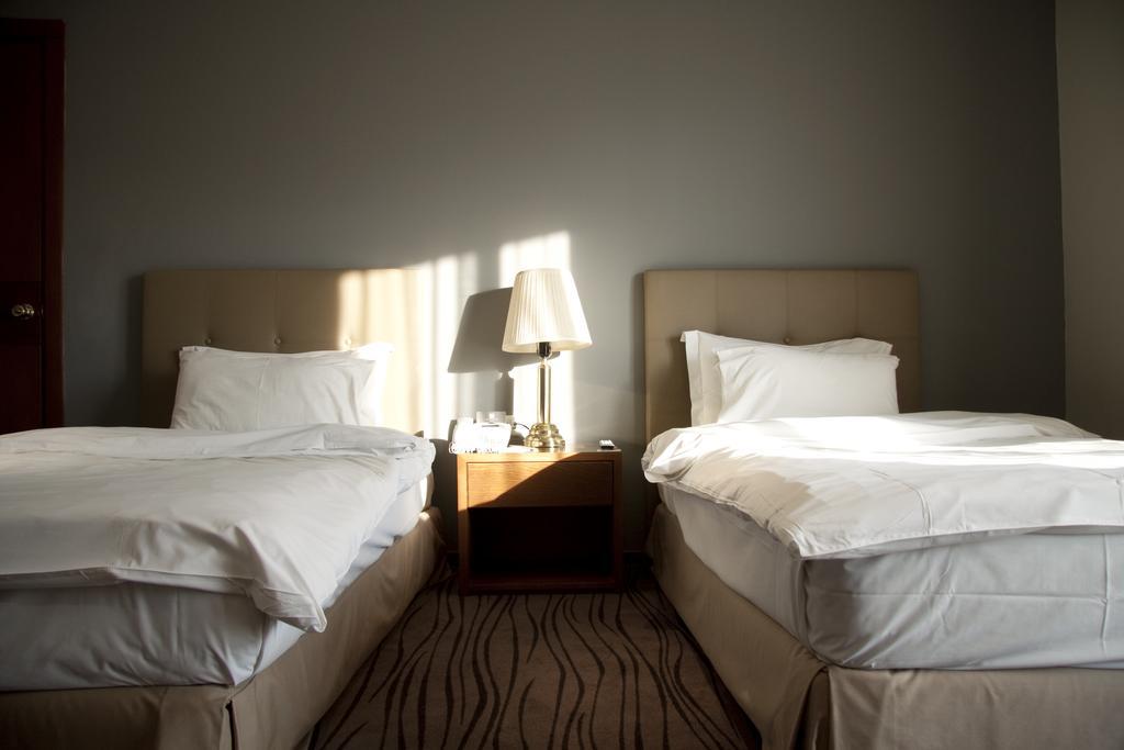 Plaza Hotel Beirut Room photo